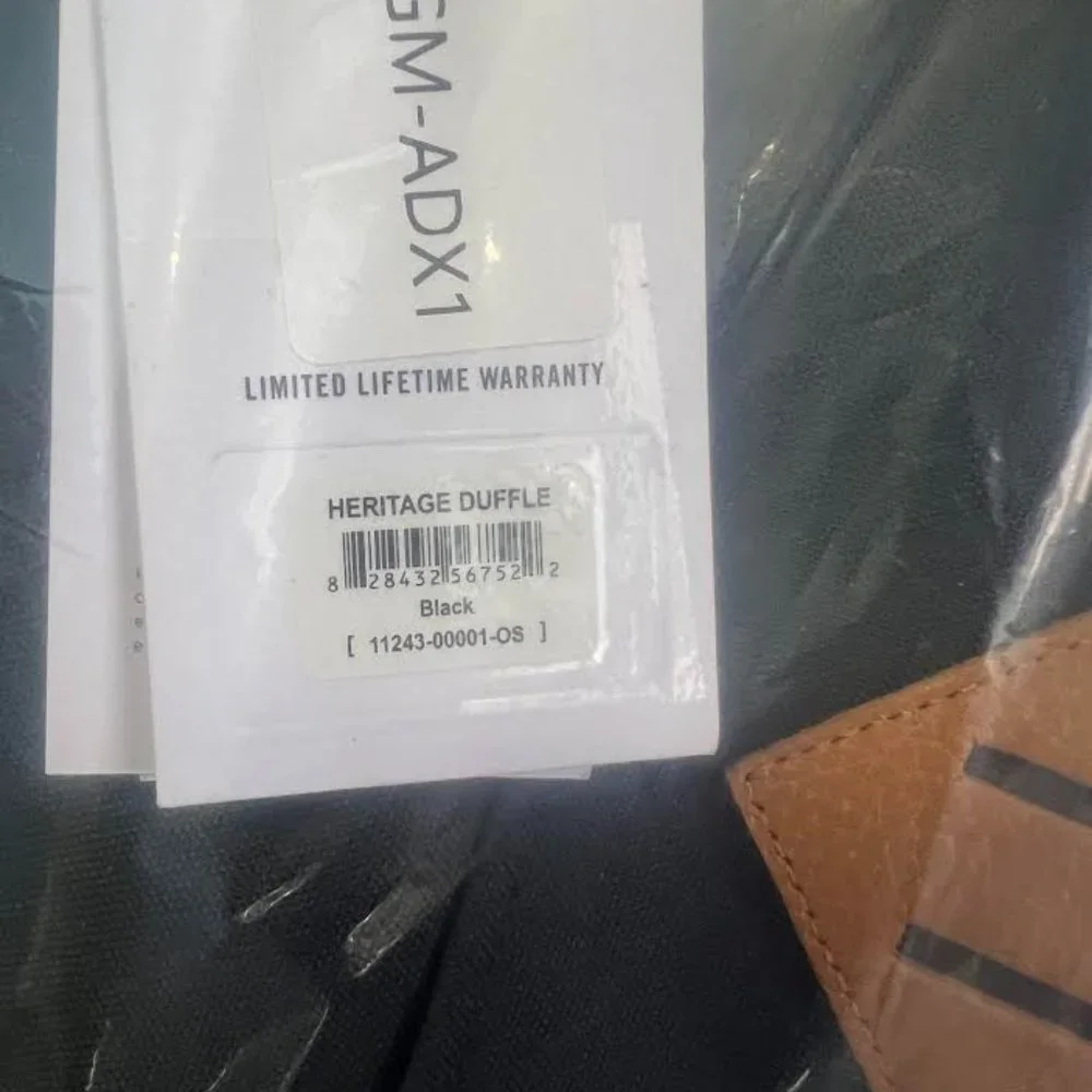 NWT! Herschel Heritage Duffle Black‎